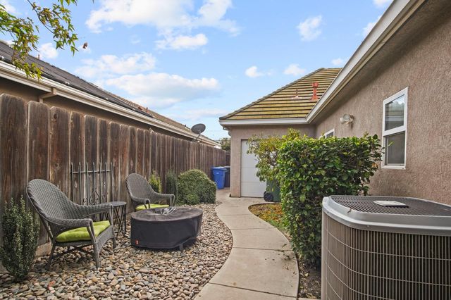 2441 E Tuolumne Rd, Turlock, CA 95382