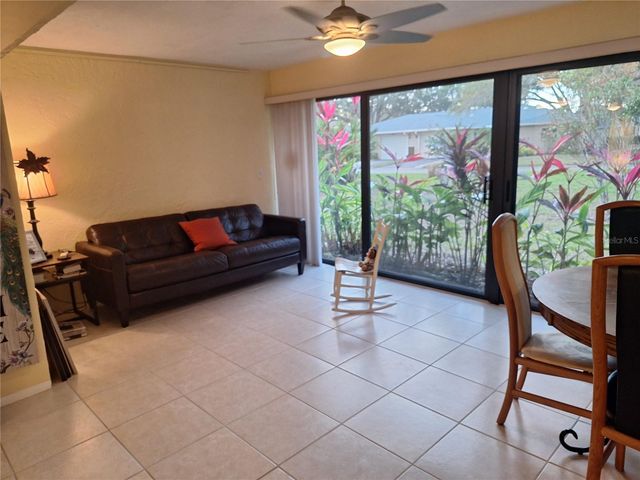 6912 W COUNTRY CLUB DRIVE N, Sarasota, FL 34243