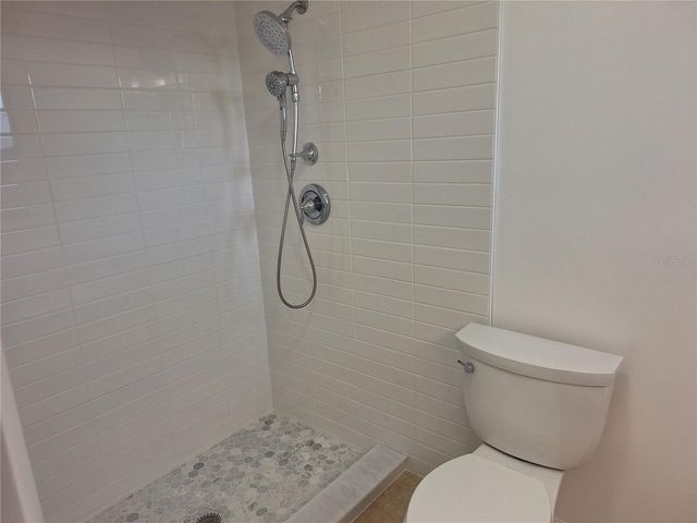 6912 W COUNTRY CLUB DRIVE N, Sarasota, FL 34243