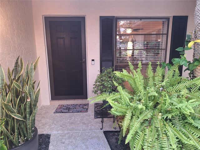 6912 W COUNTRY CLUB DRIVE N, Sarasota, FL 34243