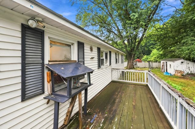 21 Cranton Avenue, Groveland, MA 01834