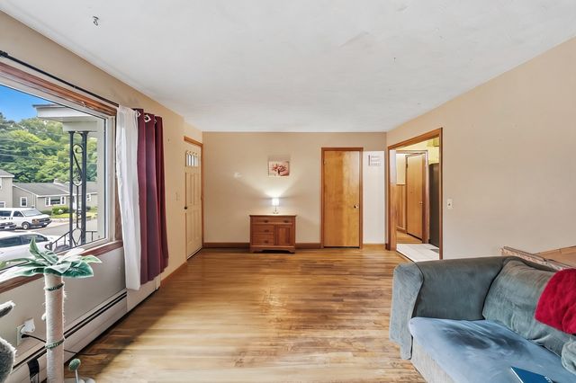 21 Cranton Avenue, Groveland, MA 01834