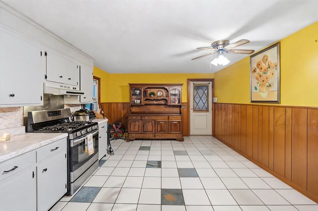 21 Cranton Avenue, Groveland, MA 01834