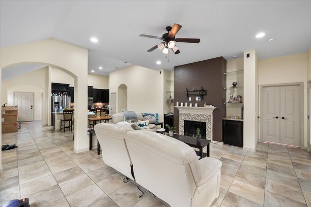 1200 Thicket Drive, Mansfield, TX 76063