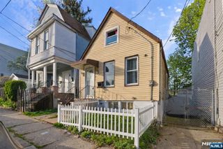 11 Tichenor Terrace, Irvington, NJ 07111