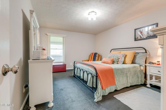 8121 Highway 11w, Rogersville, TN 37857