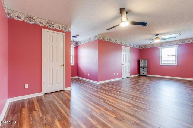 8121 Highway 11w, Rogersville, TN 37857