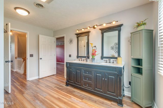 8121 Highway 11w, Rogersville, TN 37857
