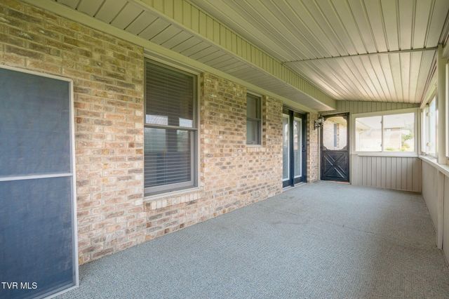 8121 Highway 11w, Rogersville, TN 37857