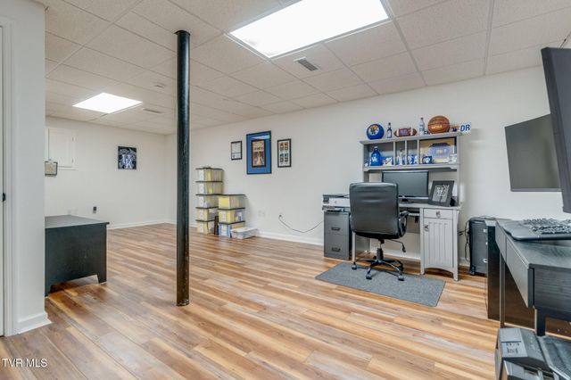 8121 Highway 11w, Rogersville, TN 37857