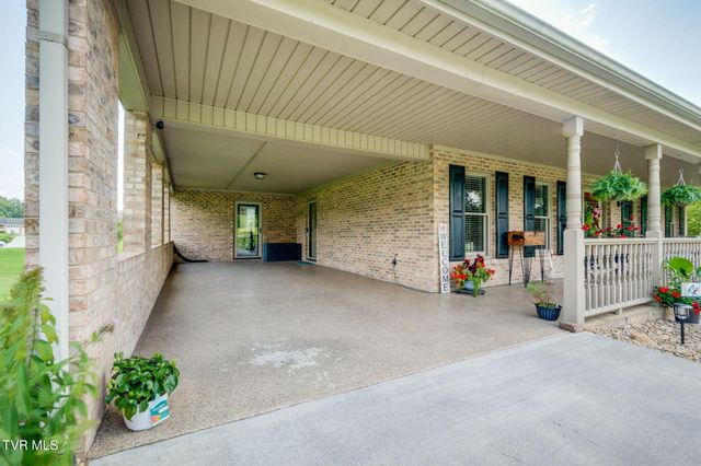 8121 Highway 11w, Rogersville, TN 37857