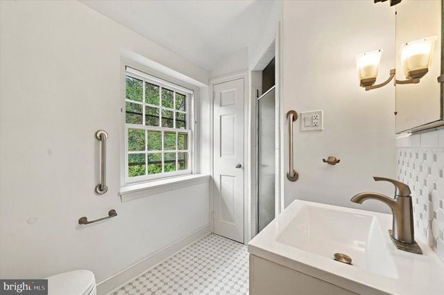 122 GRASMERE RD, Bala Cynwyd, PA 19004