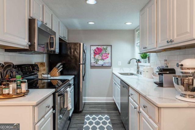6900 Roswell Road N13, Sandy Springs, GA 30328