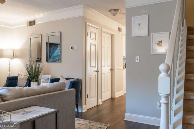 6900 Roswell Road N13, Sandy Springs, GA 30328