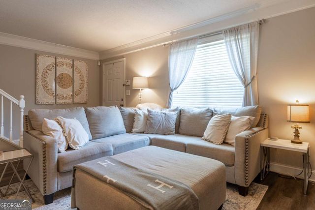 6900 Roswell Road N13, Sandy Springs, GA 30328