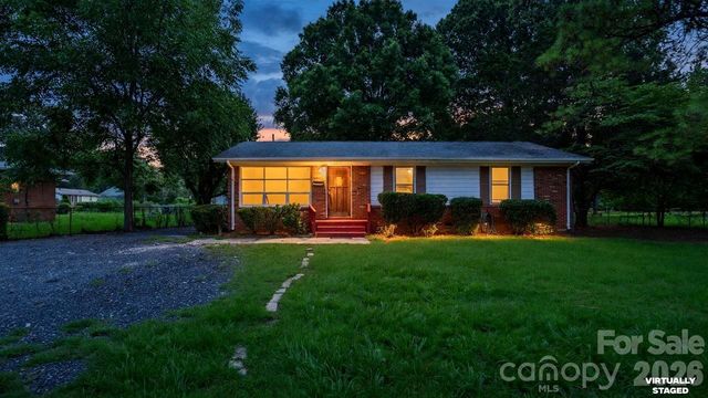 634 Kentbrook Drive, Charlotte, NC 28213