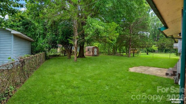 634 Kentbrook Drive, Charlotte, NC 28213