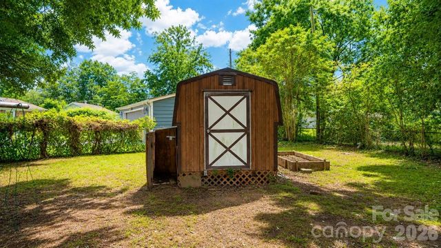 634 Kentbrook Drive, Charlotte, NC 28213