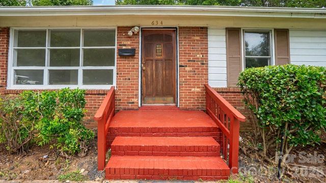 634 Kentbrook Drive, Charlotte, NC 28213