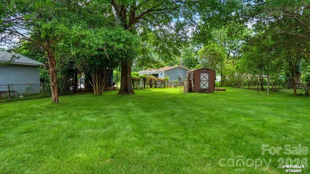 634 Kentbrook Drive, Charlotte, NC 28213