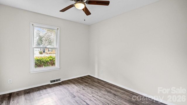 634 Kentbrook Drive, Charlotte, NC 28213