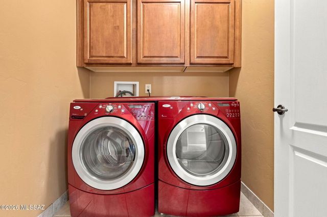 123 E Castlefield Circle, Tucson, AZ 85704