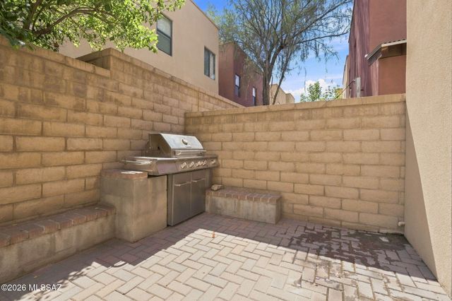 123 E Castlefield Circle, Tucson, AZ 85704
