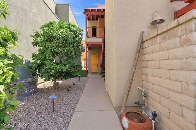 123 E Castlefield Circle, Tucson, AZ 85704