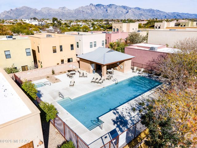 123 E Castlefield Circle, Tucson, AZ 85704