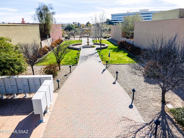 123 E Castlefield Circle, Tucson, AZ 85704