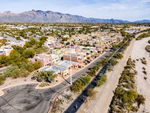 123 E Castlefield Circle, Tucson, AZ 85704