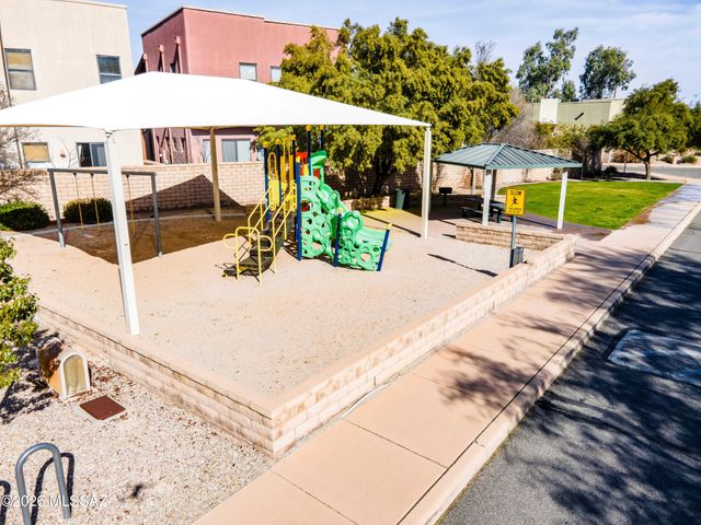 123 E Castlefield Circle, Tucson, AZ 85704