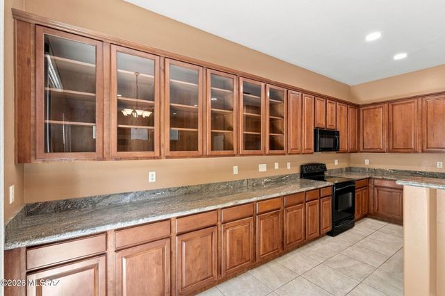 123 E Castlefield Circle, Tucson, AZ 85704