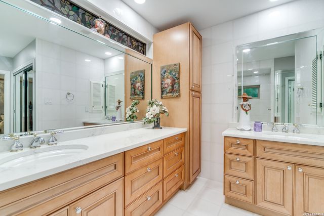 13058 N HUNTERS CIR, San Antonio, TX 78230