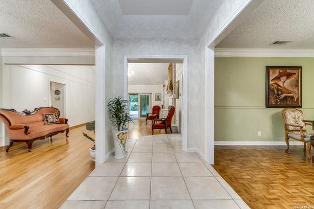 13058 N HUNTERS CIR, San Antonio, TX 78230