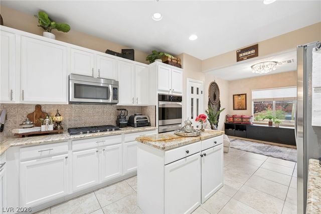 11151 Golden Aster Avenue, Las Vegas, NV 89135