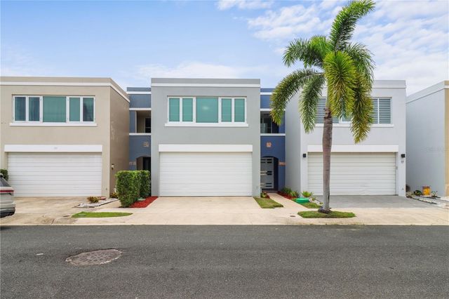 16 CIELO PERLA STREET, Vega Alta, PR 00692