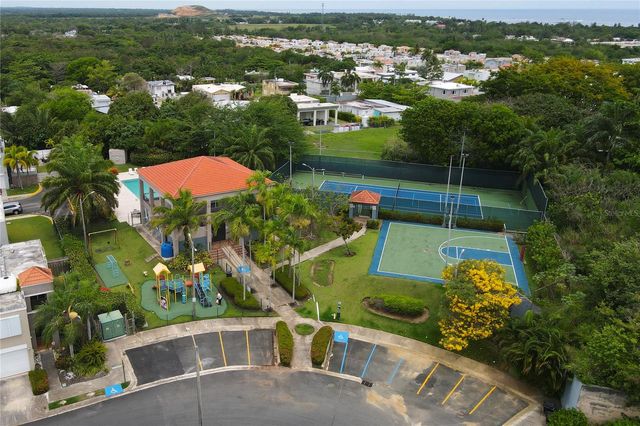 16 CIELO PERLA STREET, Vega Alta, PR 00692