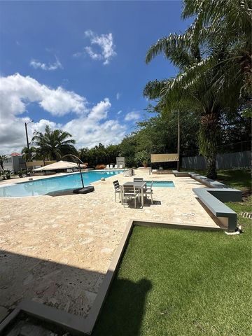 16 CIELO PERLA STREET, Vega Alta, PR 00692