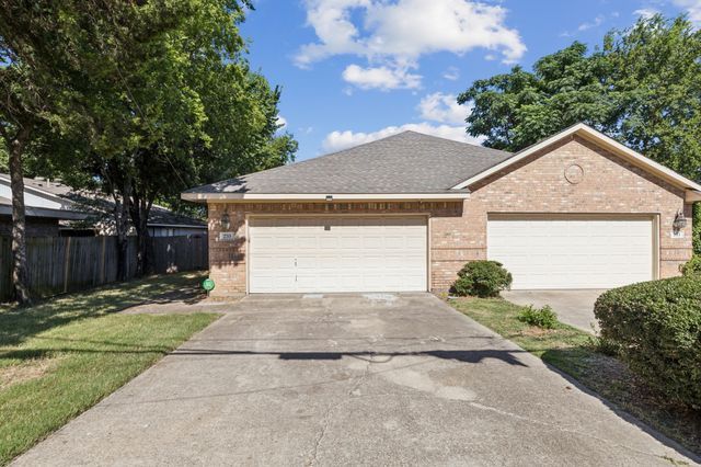 235 S Briery Road, Irving, TX 75060
