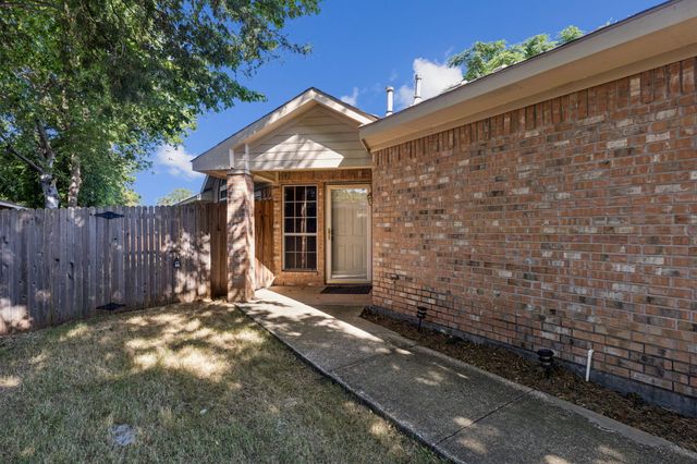 235 S Briery Road, Irving, TX 75060