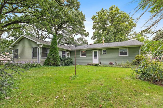 1713 Oak Street, Spring Grove, IL 60081