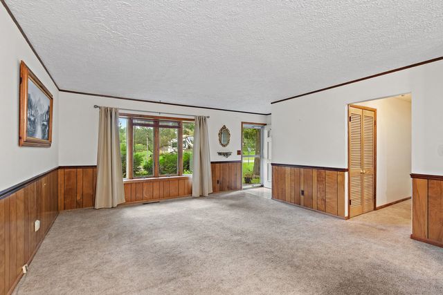 1713 Oak Street, Spring Grove, IL 60081