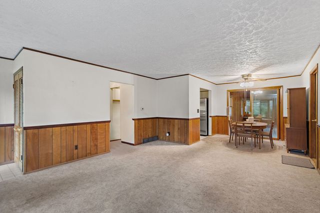 1713 Oak Street, Spring Grove, IL 60081