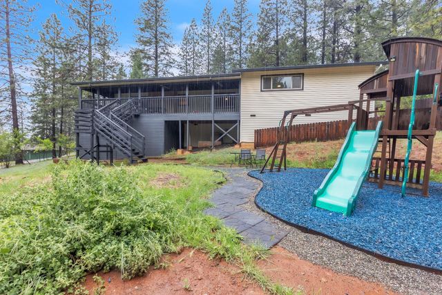 6165 Happy Pines Dr, Foresthill, CA 95631