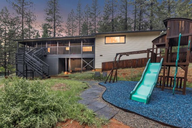 6165 Happy Pines Dr, Foresthill, CA 95631