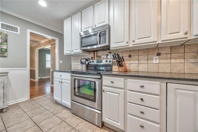 10717 McGee Street, Kansas City, MO 64114