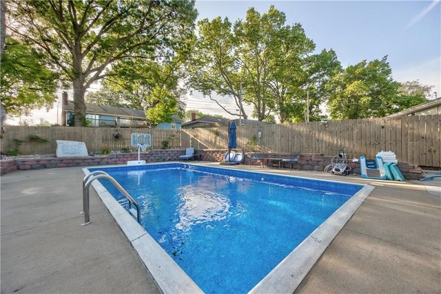 10717 McGee Street, Kansas City, MO 64114