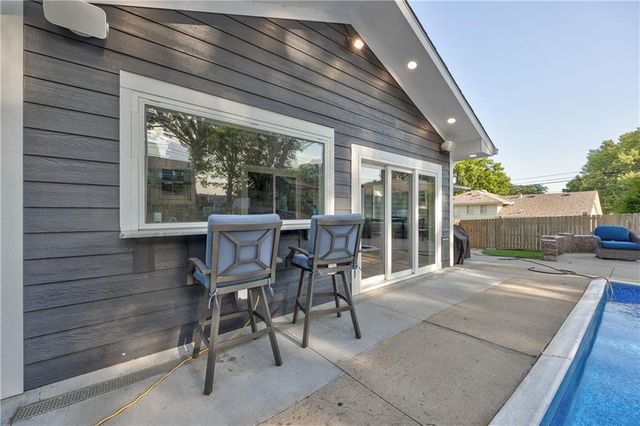 10717 McGee Street, Kansas City, MO 64114
