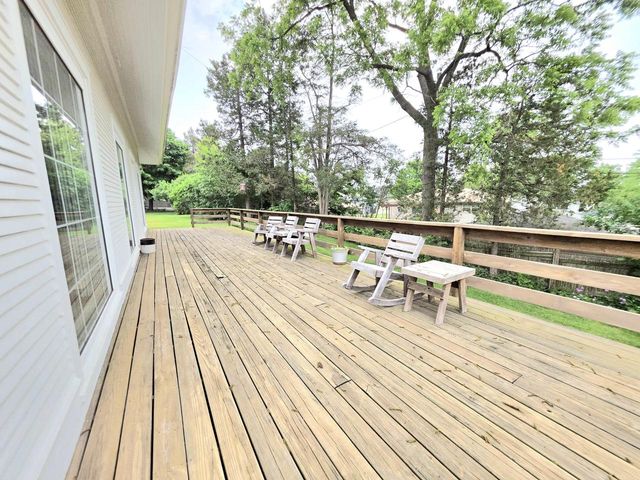 711 Giddings AVENUE, Sheboygan Falls, WI 53085